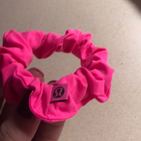 lululemon scrunchie - Picture 2 of 2